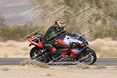 media/Dec-01-2025-Moto Forza (Mon) [[2daa91e15f]]/2-Intermediate Group/Session 3 (Turn 7 Inside Pans)/